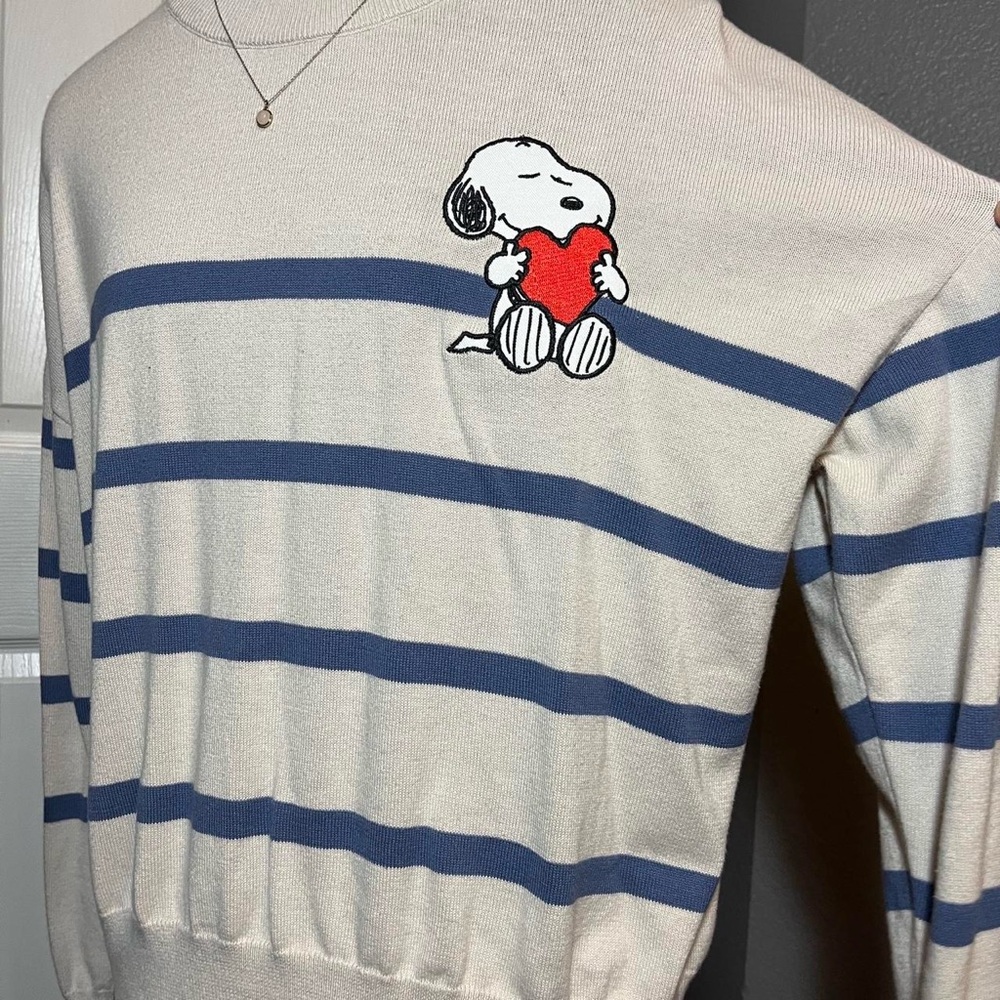 Aeropostale Cream and Blue Crewneck Sweater with Snoopy
